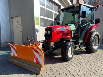 Kommunaltraktor Massey-Ferguson 1540 Jg.2013/1820h