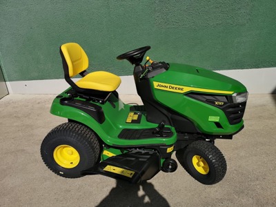 Rasentraktor John Deere X127