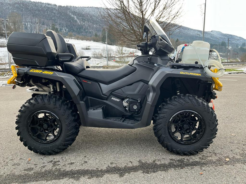 704b9c4c-a185-43ef-8ec2-b2c9715ec372-Can-Am Outlander Max XT-P 1000 (3).jpg