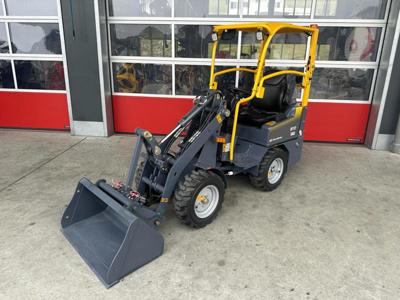 Hoflader Eurotrac W10