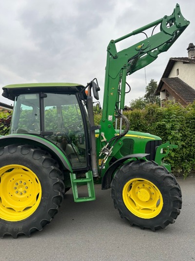 John Deere 5720 mit Frontlader