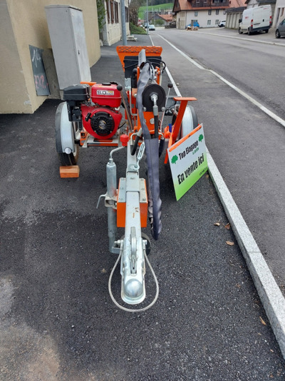 Fendeuse à bois 13 tonnes sur remorque