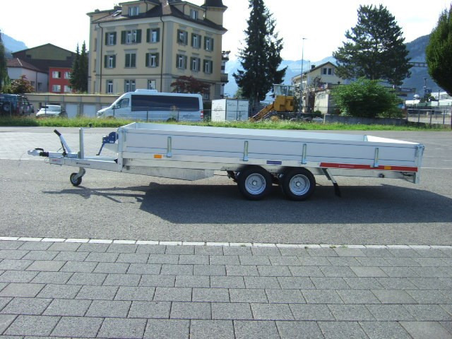 27bf8b65-a495-49dc-802b-38f8c29dc864-Carplatform 4120 3000Kg mit Aluboden und Bordwände 4.jpg