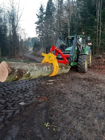 Rückezange/Hydr. Holzrückezange Perzl - seit 25 Jahren, Pince à débardage Perzl - depuis 1997