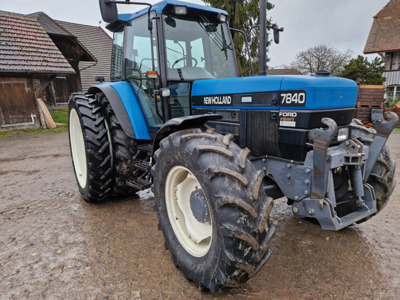 Traktor Ford/New Holland 7840