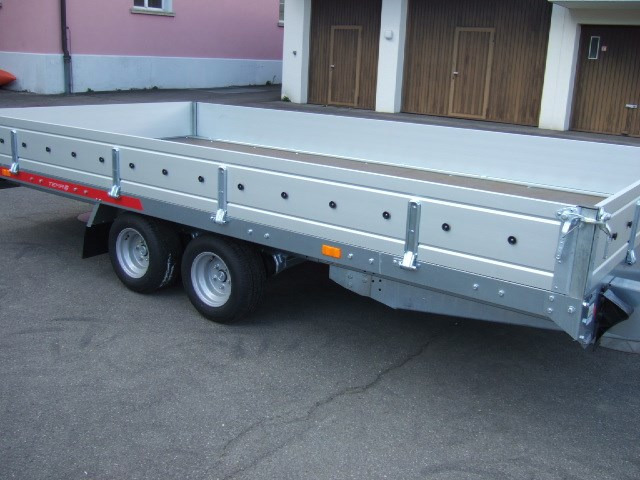 2474f1bb-dd03-45d0-8cae-65768e5214ac-Carplatform 4021 3'000kg Bordwände 5.jpg