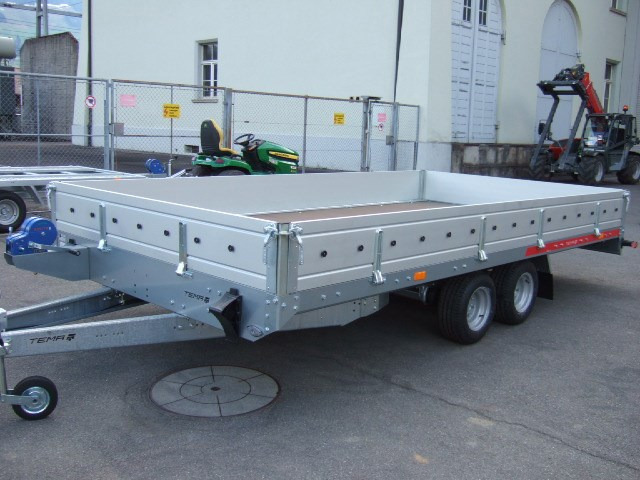 fc9c00dc-33ef-497b-9d80-1ce89d673937-Carplatform 4021 3'000kg Bordwände 6.jpg