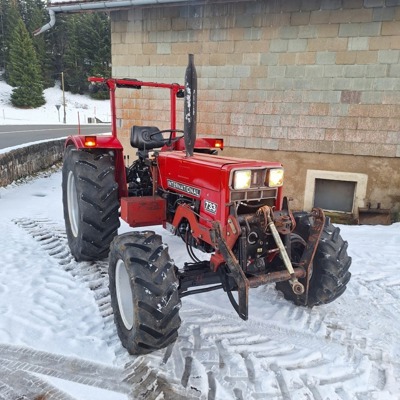 Tracteur IH733