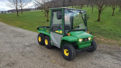 John Deere Gator 6x4