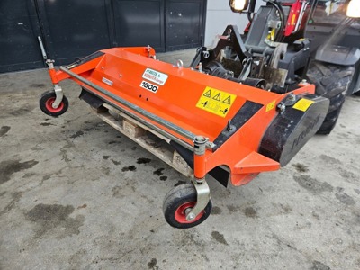 Broyeur frontal Kubota Scorpion AV1600