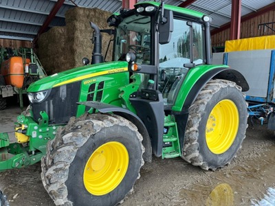 John Deere 6120M