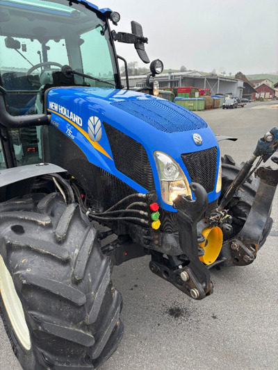 Traktor New Holland T5.115 Dual Command