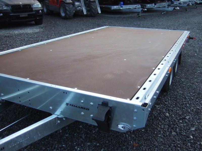 ba7d3414-50db-48f0-84aa-66b6f1264f16-Carplatform 4021 3'000kg 6.jpg