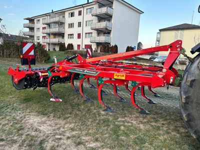 Kverneland Turbo 3000 mit Triflex-Zinken, Aktion