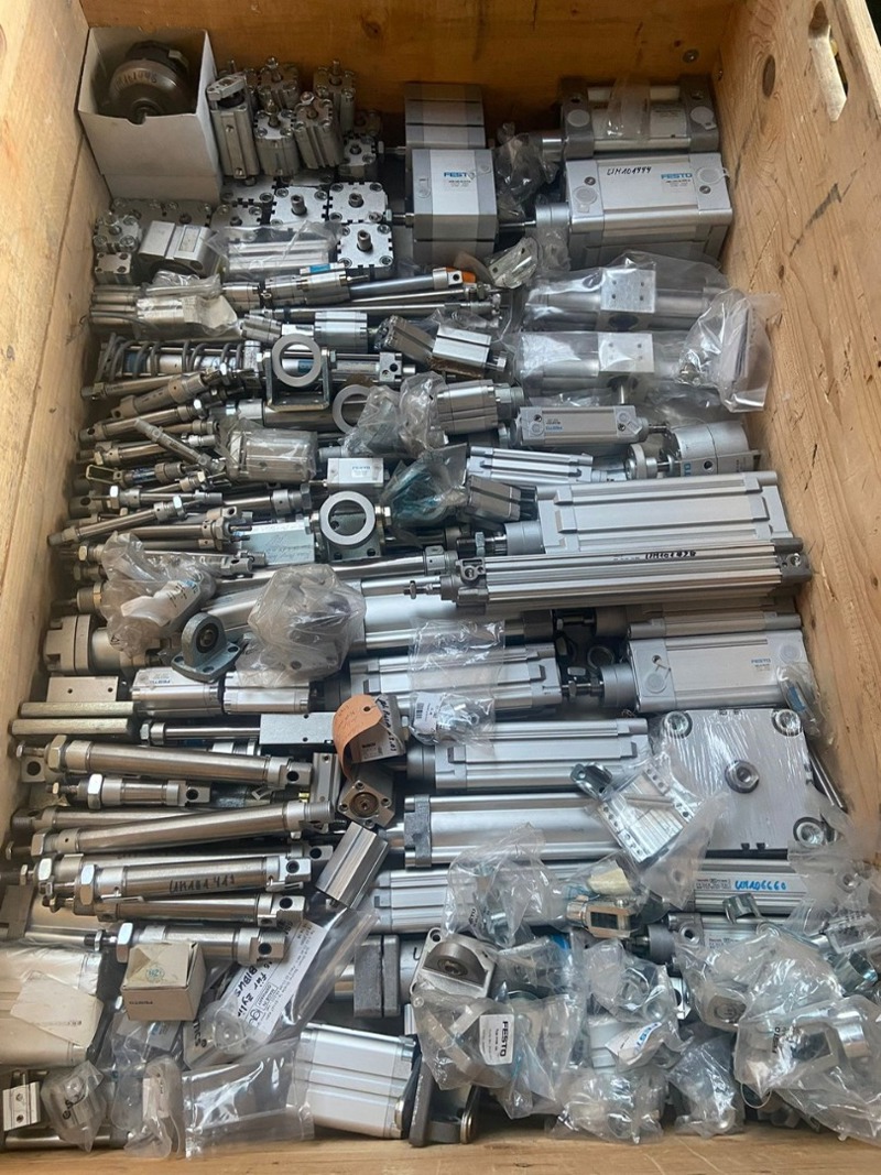 da2ecfe7-6048-41d9-941d-888952a1d332-Festo_Material_Werkzeug_07.JPG