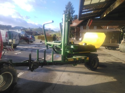 Rundballenwickler McHale 991C