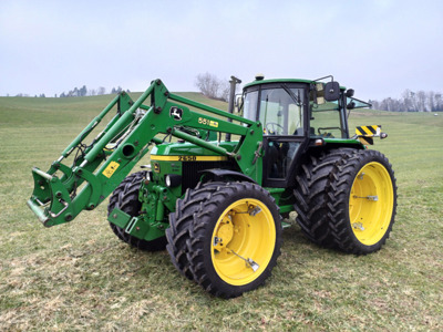 John Deere 2650