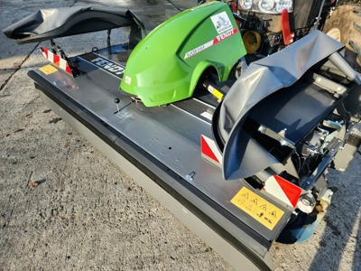 Frontmähwerk Fendt Slicer 310F mit Pendelbock