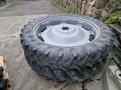 Räder 270/95R44