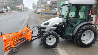 Lamborghini R 1.55 mit Winterdienstausrüstung