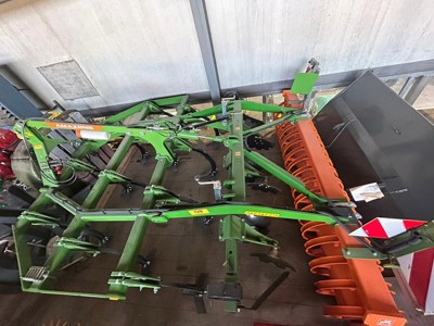 AMAZONE Grubber / Cultivateur / CENIUS 3003