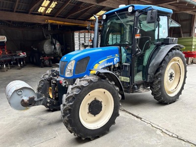 New Holland T4030