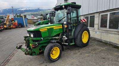 Traktor John Deere 5080 GV