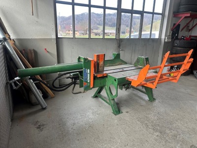 Posch Holzspaltmaschine Hydro-Horizontal 24t