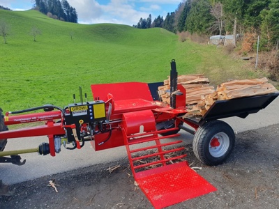 Waagrechtspaltmaschine GROWI "Die SCHNELLEN"