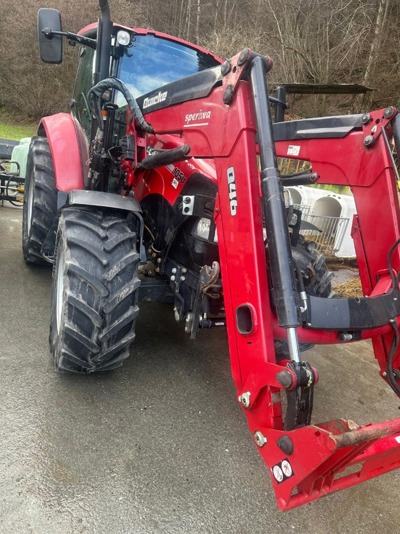 CASE IH Farmall 105 U