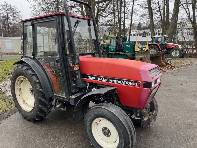 41d4e615-16ae-4209-9514-192c15a2abc9-Case IH 2130 V ex. Meienberg 2.jpg