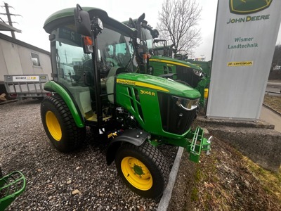 John Deere 3046 R - zu sehen an der Winterdemo