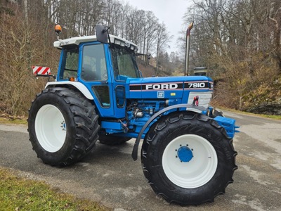 Ford 7910