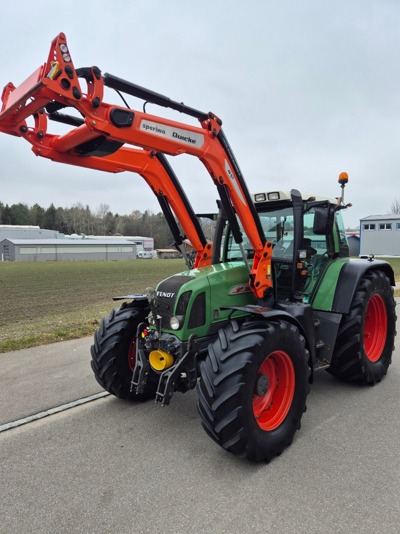 Traktor Fendt 714 mit Frontlader