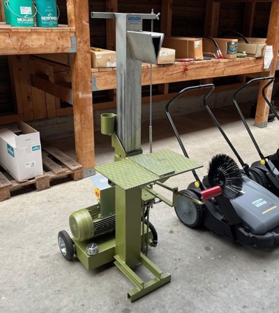 Occ. Holzspaltmaschine mit Elektro-Motor 380 Volt und Knie Bedienung