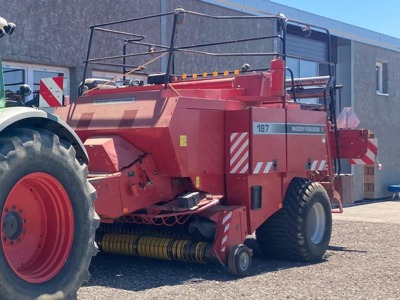 Presse Massey Ferguson 187