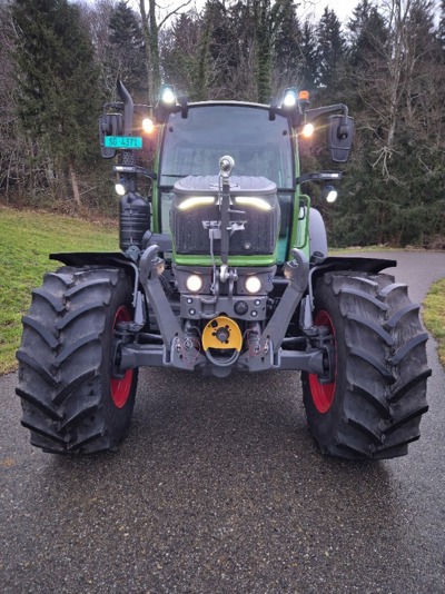 Vorführ Traktor Fendt 211 Power Setting 2