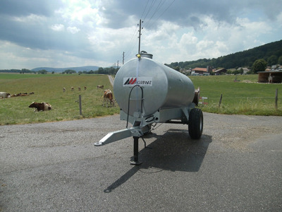 Tonneau à eau 4'100 litres freins pneumatiques