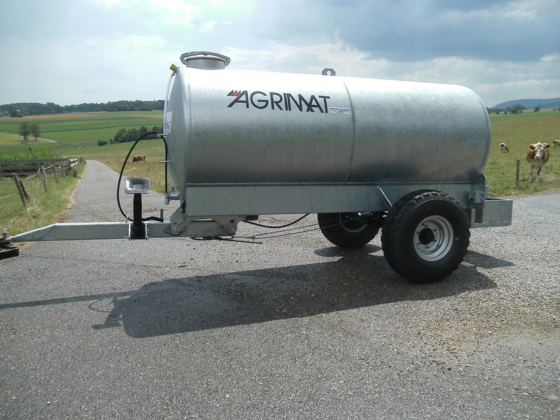 c2b7a001-3c98-4bd3-a7a7-983264f9c920-Agrimat tonne à eau 4100 (10).JPG