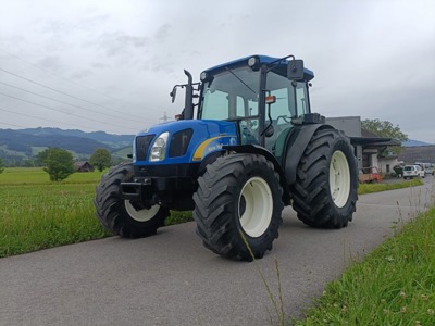 New Holland T4020