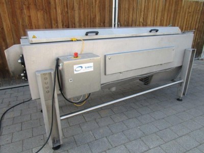 Kürbiswaschmaschine / Machines à laver les courges - Miller (152)