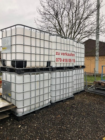 1000 Liter Lebensmitteltank gereinigt