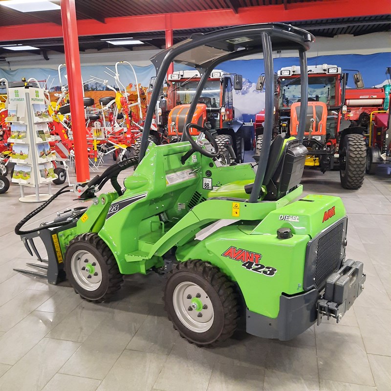 Hoflader Avant 423 Neu