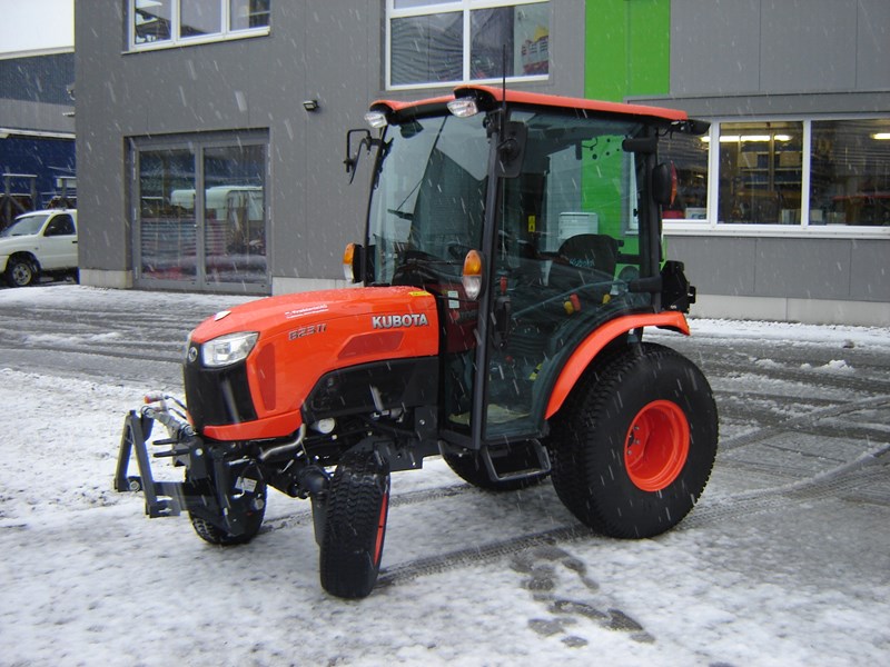 Traktor / Kompakt-Traktor B 2311