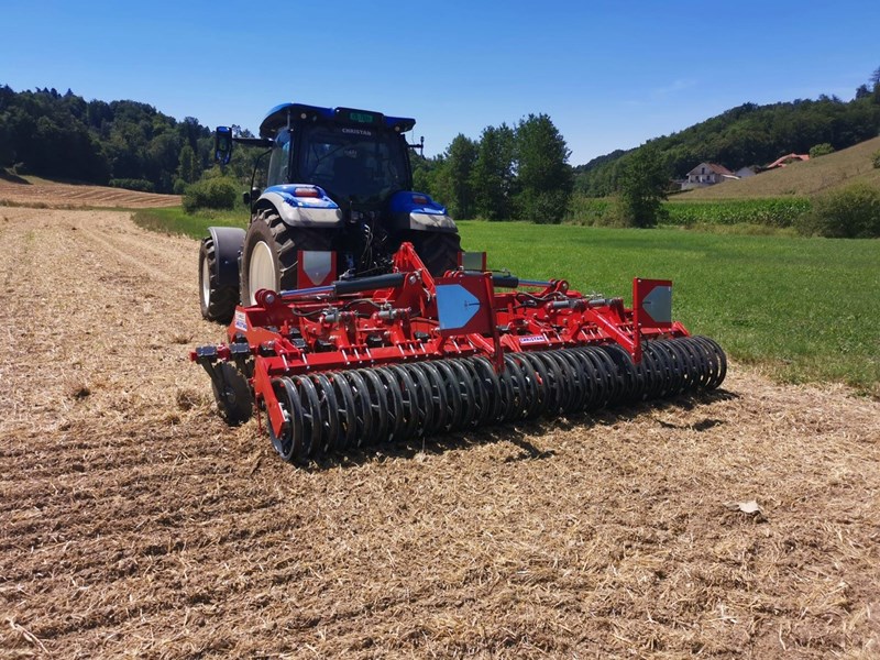 Bodenbearbeitung Steinsammler Mecaplus auf agropool.ch