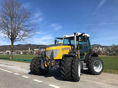 Traktor Rigitrac SKH 075