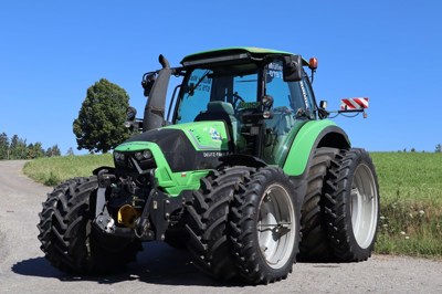 Deutz Fahr Agrotron 6140.4 TTV Traktor