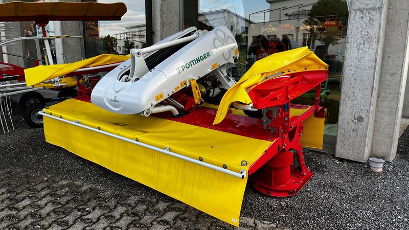 Frontmähwerk Pöttinger Novacat 301 Alpha Motion Master