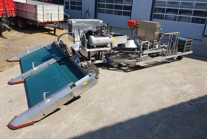 Mobile Poultry Harvesting Conveyor System