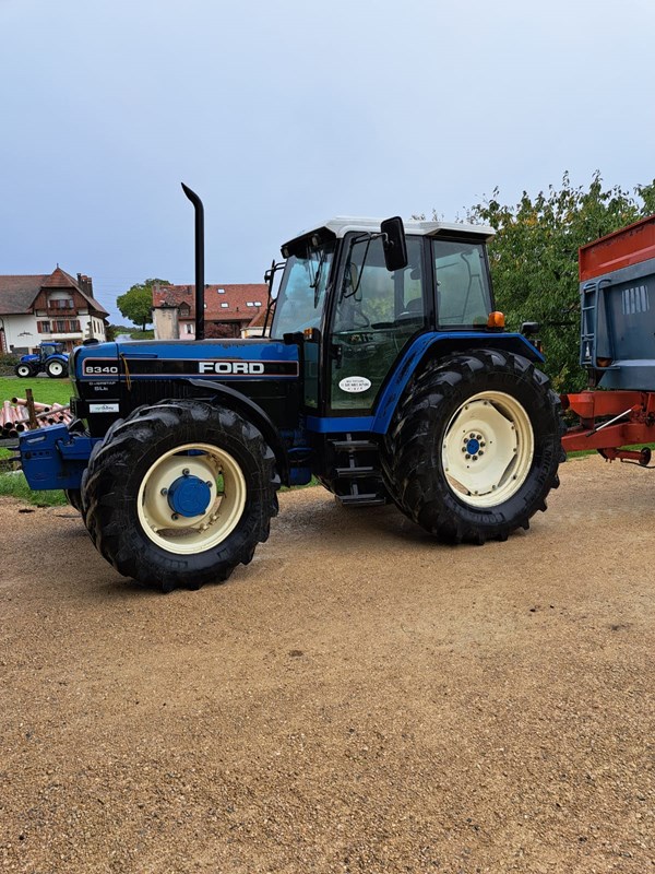 Tracteur Ford 8340 SLE